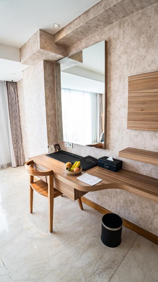 The Capital Hotel And Resort Seminyak Экстерьер фото
