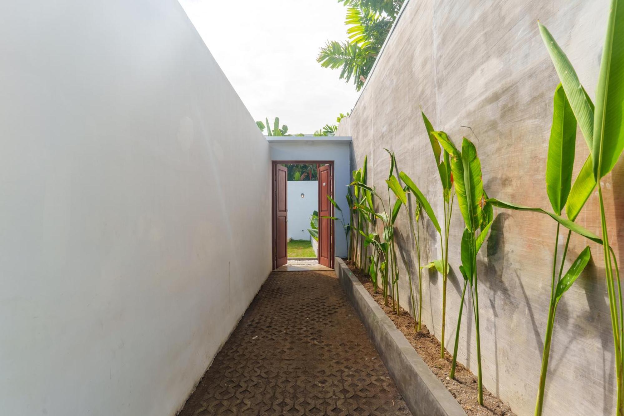 The Capital Hotel And Resort Seminyak Экстерьер фото